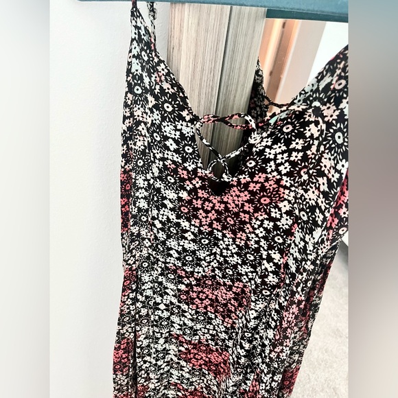 Maxi Dress With Adjustable Back & Straps - Picture 2 of 5